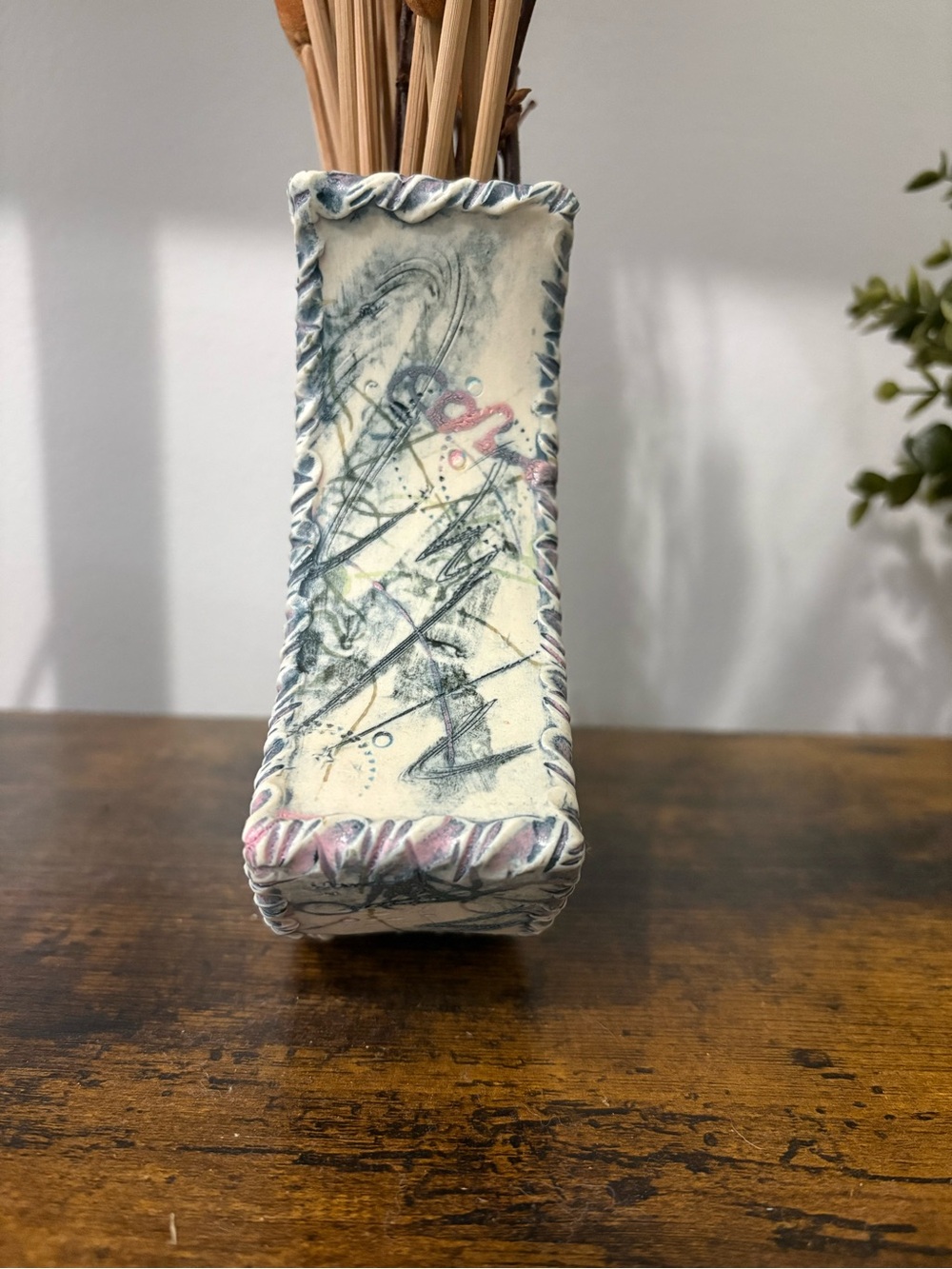 90’s Abstract Ceramic Vase in Cream and Blue - Picture 5 of 7